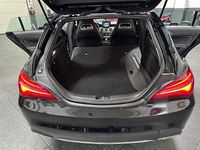 Usado Mercedes CLA180 Shooting Brake Urban 109 HP (80 kW) 2017 Preto Carrinha