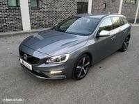 Usado Volvo V60 R-Design 120 HP (88 kW) 2017 Cinzento Carrinha