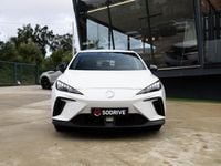 Usado MG MG4 EV 125 kW (170 HP) 2023 Branco Citadino