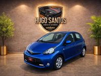 Usado Toyota Aygo Style 68 HP (50 kW) 2013 Azul Citadino