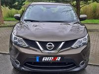 Usado Nissan Qashqai Acenta Connect 110 HP (80 kW) 2015 Castanho SUV