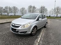 Usado Opel Corsa 90 HP (66 kW) 2007 Sedan