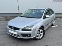 Usado Ford Focus 90 HP (66 kW) 2006 Cinza