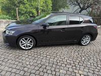 usado Lexus CT200h 1.8 Hybrid gasolina com garantia da marca