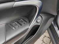 Usado Opel Insignia 179 HP (131 kW) 2010 Cinzento Carrinha