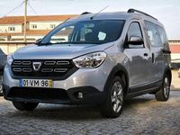 Usado Dacia Dokker Stepway 115 HP (84 kW) 2018 Cinzento Monovolume
