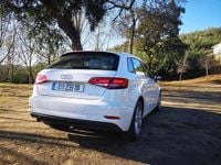 Usado Audi A3 116 HP (85 kW) 2019 Branco Citadino