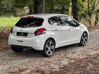 Usado Peugeot 208 GT-line 101 HP (74 kW) 2018 Branco Citadino