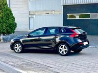 Usado Volvo V40 120 HP (88 kW) 2017 Preto