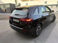 Usado Mercedes B180 116 HP (85 kW) 2023 Preto night Monovolume
