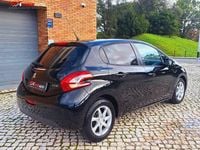 Usado Peugeot 208 82 HP (60 kW) 2013 Preto Citadino