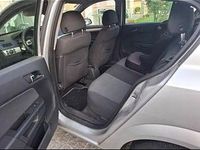 Usado Opel Astra Cosmo 90 HP (66 kW) 2007 Sedan