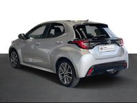 Usado Toyota Yaris Luxury 90 HP (66 kW) 2024 Cinza (pintura metalizada) Sedan