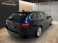 Usado BMW 530 Luxury Line 258 HP (189 kW) 2014 Azul escuro Carrinha