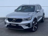 Usado Volvo XC40 163 HP (119 kW) 2025 Cinzento SUV