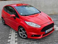 Usado Ford Fiesta ST 182 HP (133 kW) 2014 Vermelho Citadino