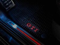 Usado VW Golf VII GTI 230 HP (169 kW) 2016 Cinzento