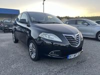 Usado Lancia Ypsilon Gold 95 HP (69 kW) 2012 Preto Citadino