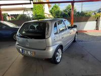 Usado Opel Corsa Cosmo 80 HP (58 kW) 2006 Cinza SUV