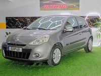 Usado Renault Clio II Dynamique 75 HP (55 kW) 2009 Cinza