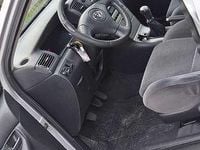 Usado Toyota Corolla 97 HP (71 kW) 2004 Sedan