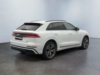 Usado Audi Q8 340 HP (250 kW) 2022 Branco SUV
