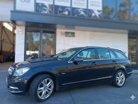 Usado Mercedes C200 136 HP (100 kW) 2012 Preto Carrinha