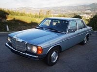 Usado Mercedes W115 107 HP (78 kW) 1982 Cinzento