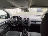 Usado VW Touran Highline 105 HP (77 kW) 2010 Outra Monovolume