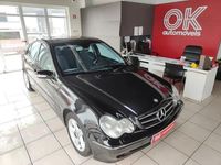 Usado Mercedes C220 Avantgarde 143 HP (105 kW) 2000 Preto Sedan