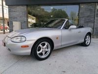 Usado Mazda MX5 140 HP (102 kW) 1999 Cinza Cabrios