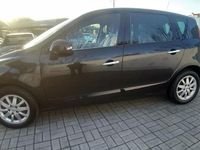 Usado Renault Scénic III 110 HP (80 kW) 2009 Preto Monovolume