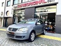 Usado VW Polo 80 HP (58 kW) 2007 Cinzento Citadino