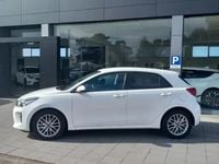 Usado Kia Rio 90 HP (66 kW) 2017 Branco Citadino