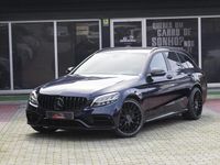 Usado Mercedes C180 AMG line 122 HP (89 kW) 2019 Azul escuro Carrinha