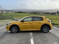 Usado Peugeot e-208 Allure 100 kW (136 HP) 2022 Citadino