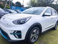 Usado Kia e-Niro 150 kW (204 HP) 2021 Branco SUV