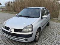 Usado Renault Clio II 58 HP (42 kW) 2002 Sedan