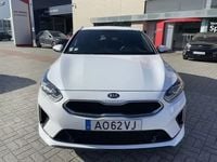Usado Kia ProCeed GT-Line 120 HP (88 kW) 2022 Branco Citadino