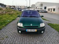 Usado Renault Clio II 75 HP (55 kW) 1999 Sedan