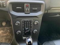 Usado Volvo V40 150 HP (110 kW) 2019 Preto Citadino