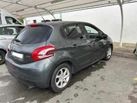 Usado Peugeot 208 82 HP (60 kW) 2015 Cinzento Citadino