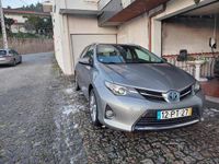 Usado Toyota Auris 136 HP (100 kW) 2015 Cinzento Citadino