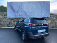 Usado Peugeot 5008 Allure 130 HP (95 kW) 2020 Azul Monovolume