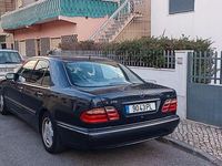Usado Mercedes E270 170 HP (125 kW) 2000 Sedan