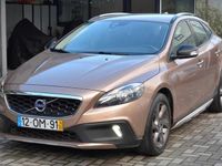 Usado Volvo V40 114 HP (83 kW) 2014 Preto Citadino