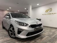 Usado Kia Ceed 136 HP (100 kW) 2021 Cinza Citadino