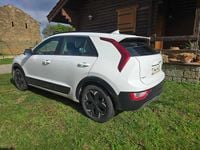 Usado Kia e-Niro 150 kW (204 HP) 2023 Branco SUV