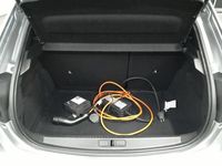 Usado Peugeot e-208 Active 100 kW (136 HP) 2021 Cinza Citadino