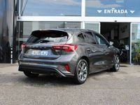 Usado Ford Focus ST-Line 125 HP (91 kW) 2022 Cinzento Citadino